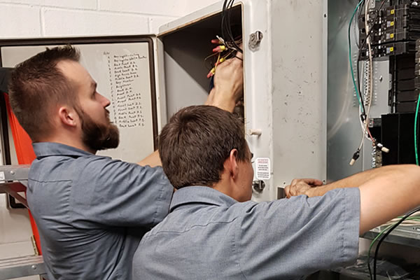 Local Electrician in Farmers Branch, TX | Mr. Electric of Dallas